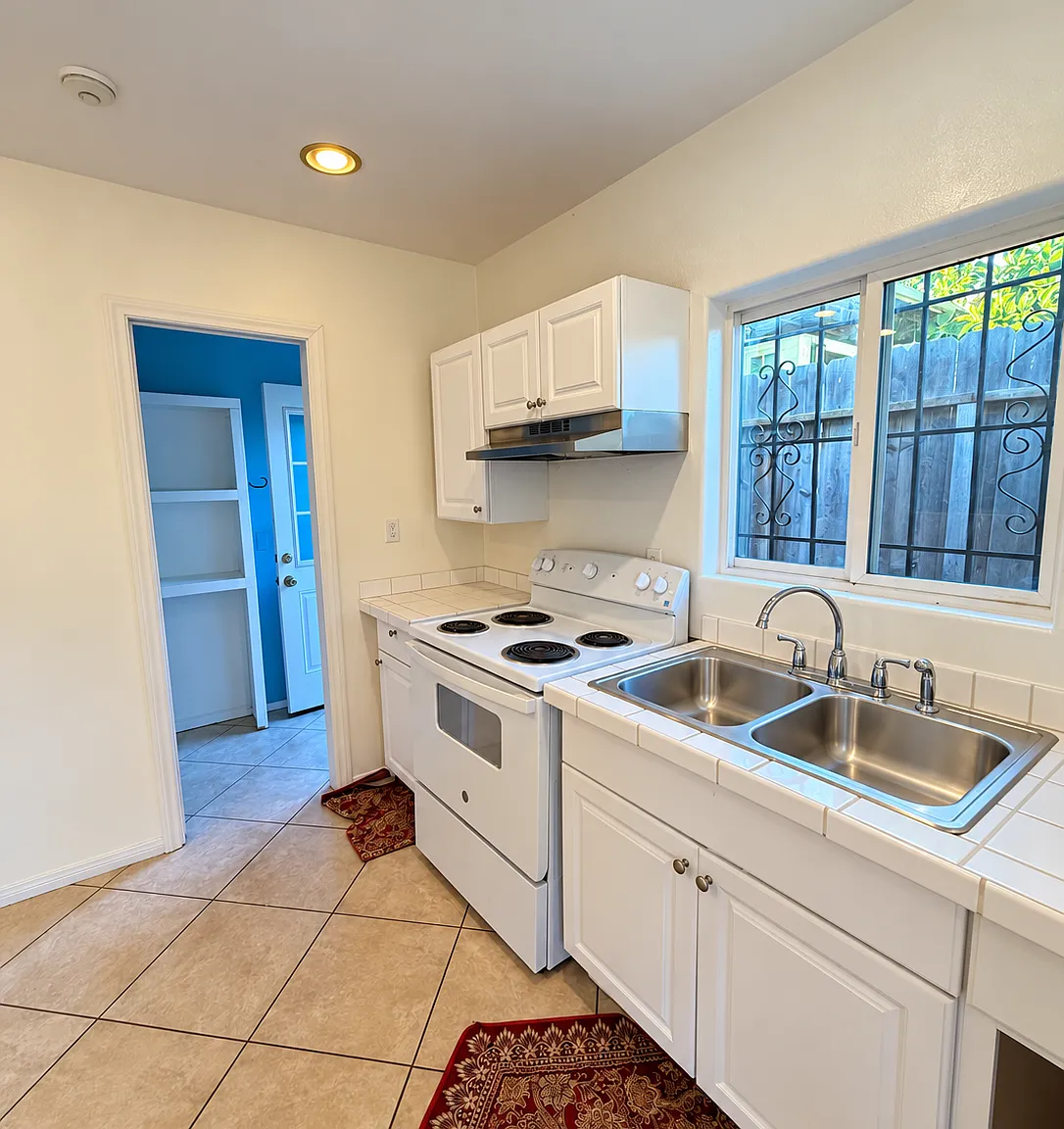 2 bed, 780 sqft, $2,900 — Photo 1