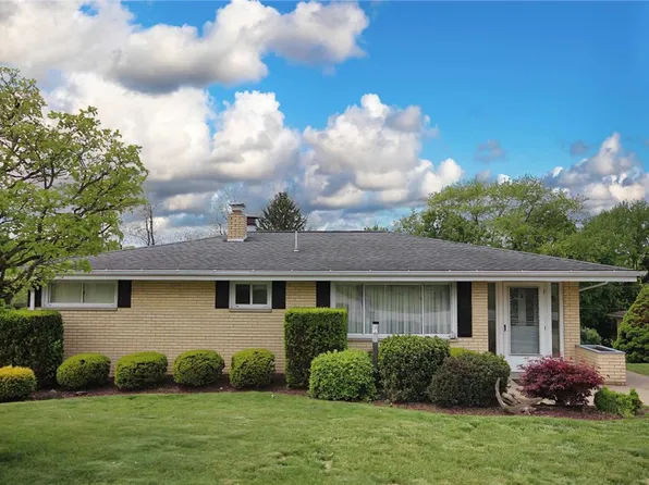 24 Magee Dr, Jeannette, PA 15644