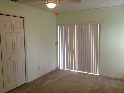 5th image of 2425 SE Marius St