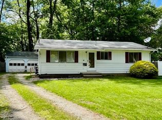 201 Valleyview Dr, Kent, OH 44240