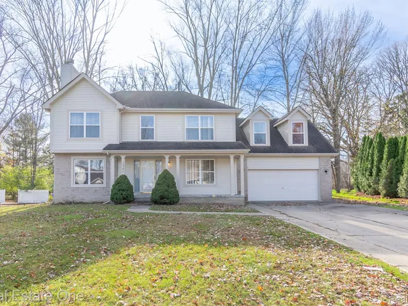30947 Kenwood Ct, Livonia, MI 48152