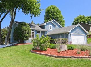 2299 Boxwood Ave E, Maplewood, MN 55119