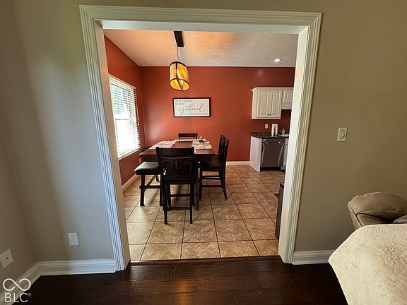 5th image of 112 Cardinal Ln