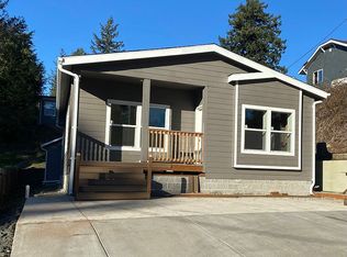 560 SE 2nd St, Toledo, OR 97391