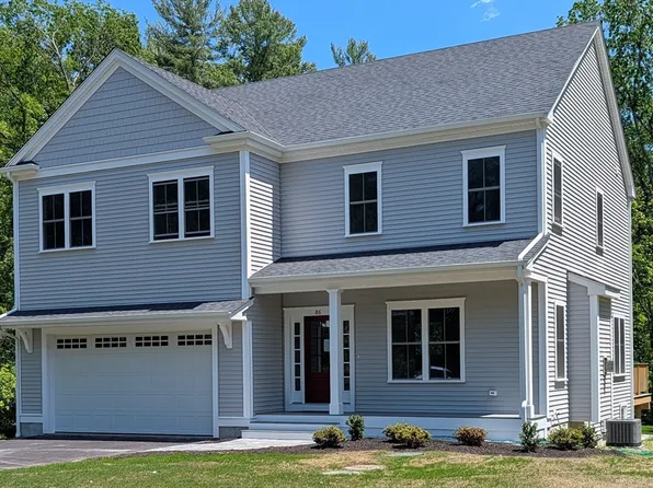 86 Plain St, Hopedale, MA 01747