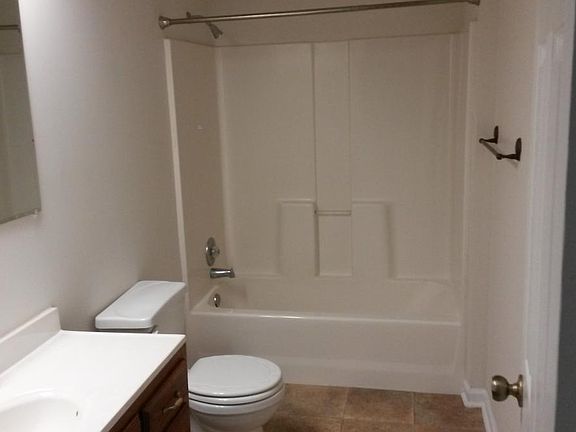 5th image of 115 Paul Revere Dr
