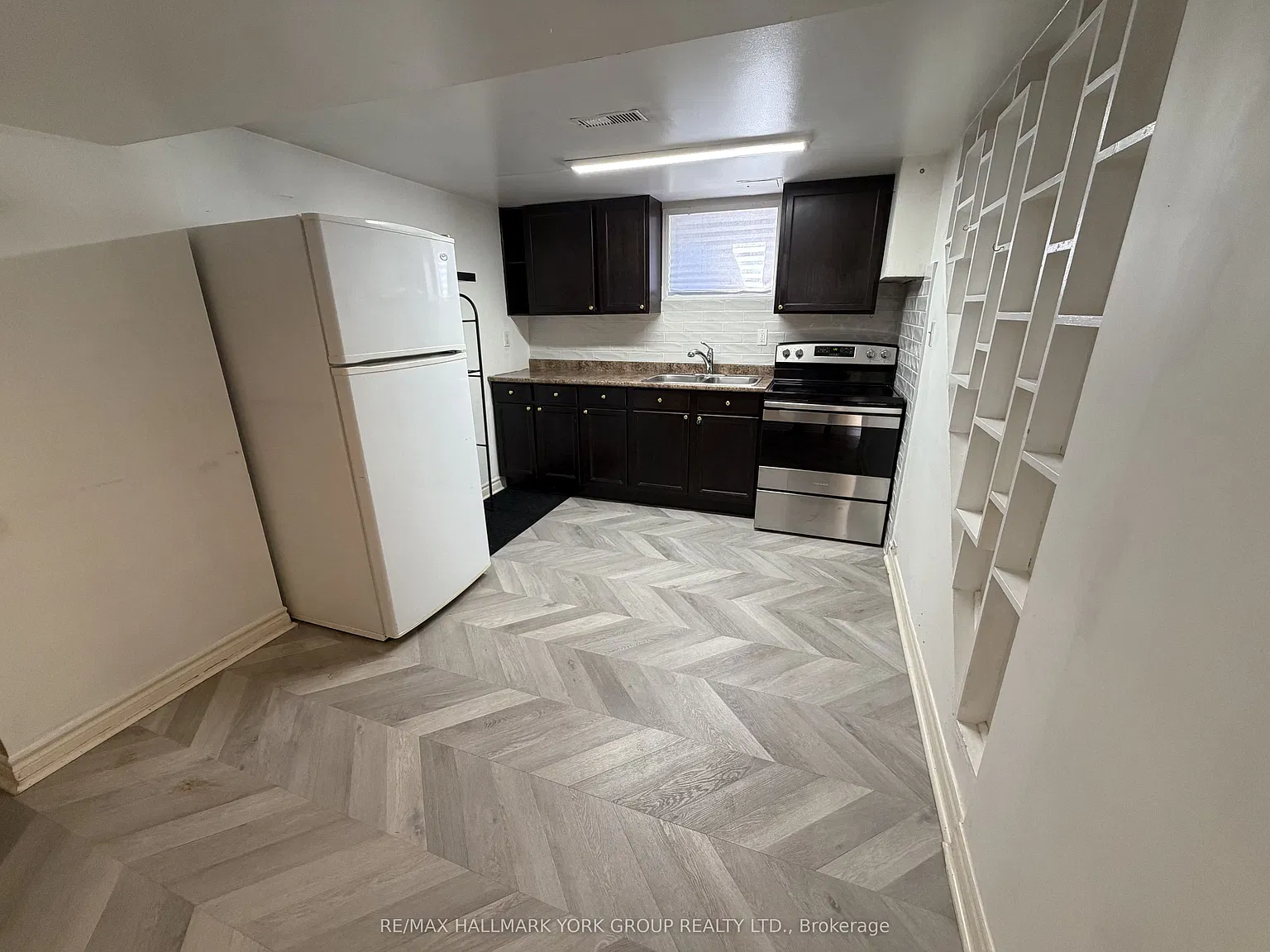 2 bed, $1,650 — Photo 2