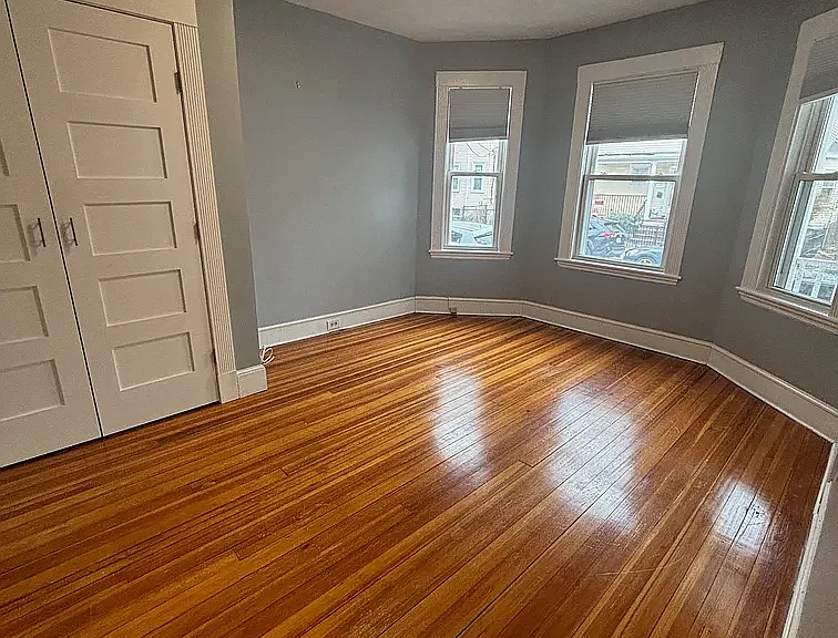 35 Montfern Ave #2 — Photo 3