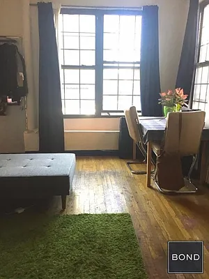 Rented by Bond New York | media 21