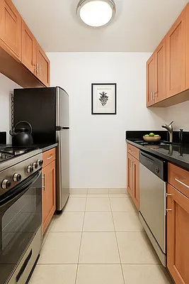 Rented by Mossanen Group | media 14