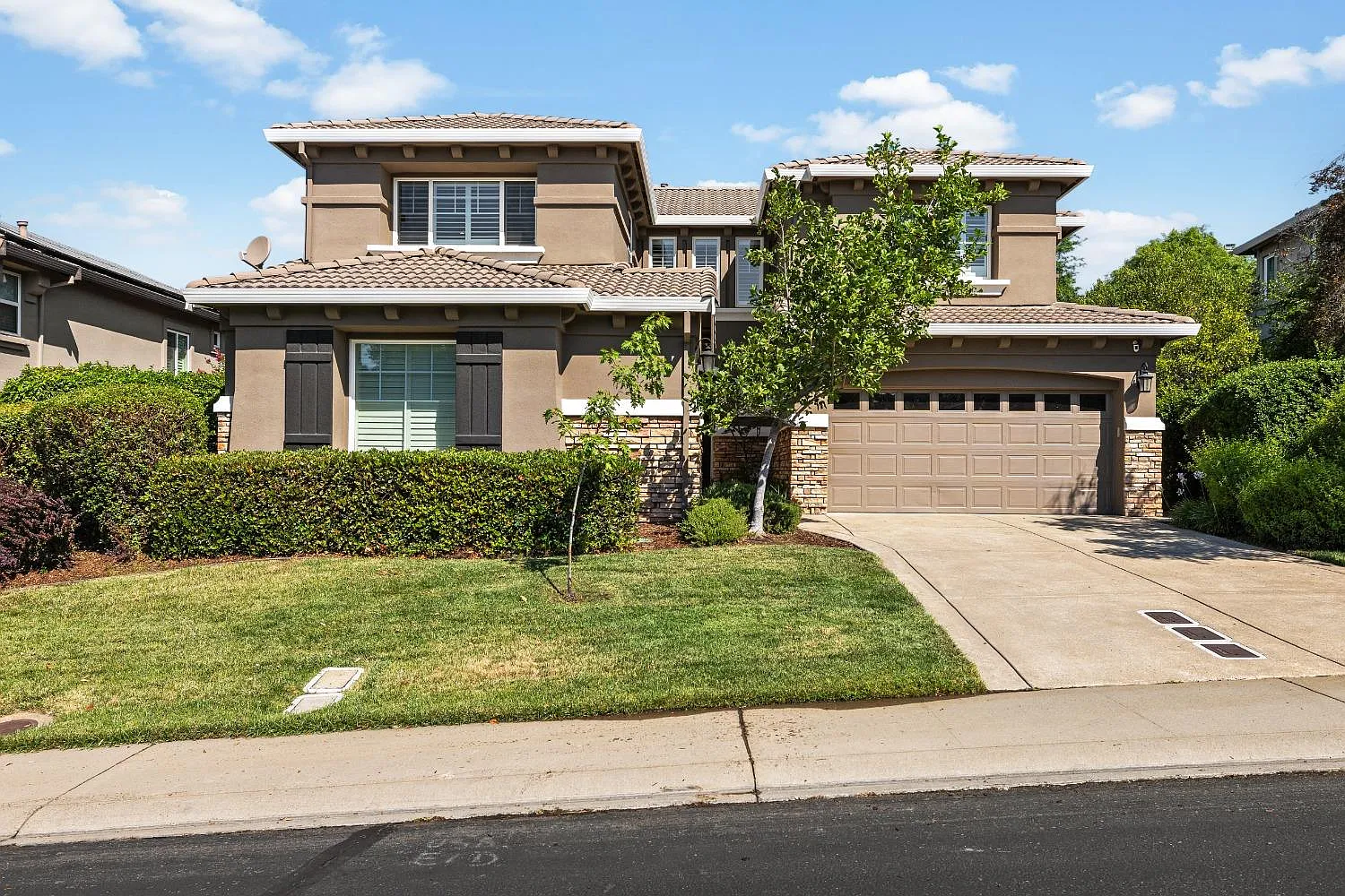 5305 Garlenda Dr photo 1