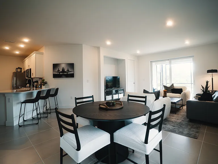 Coral Harbour Dr — Photo 12