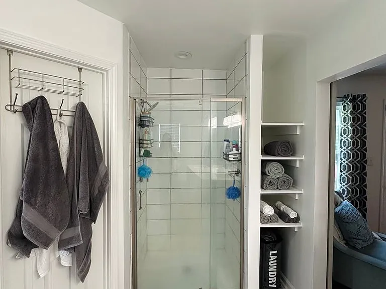 103 Meadow Creek Dr — Photo 41