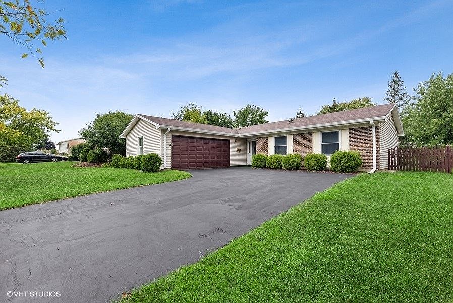 1st image of 520 Ramblewood Ct