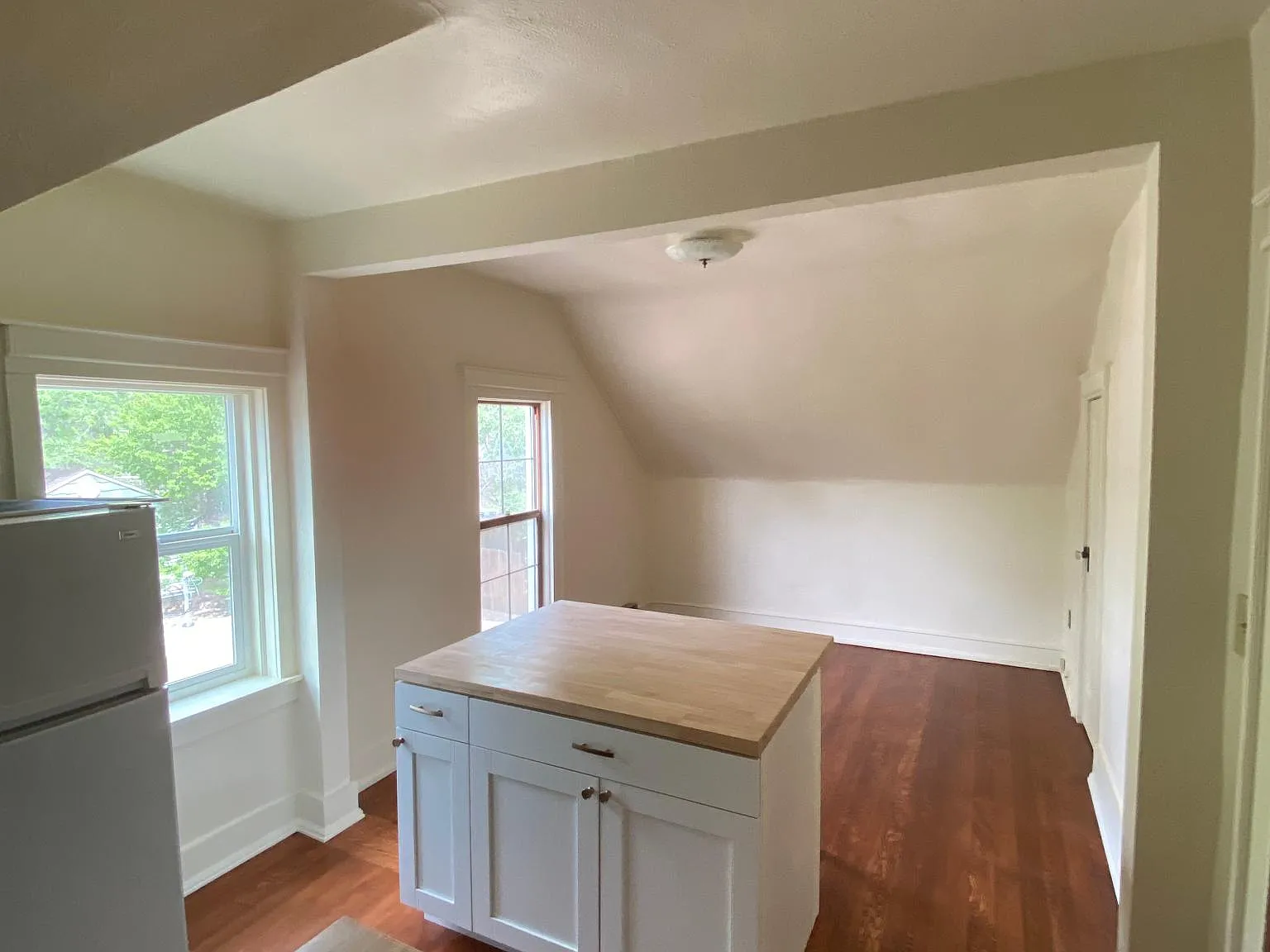818 N Royer St — Photo 4
