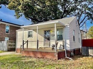 1009 S 1st St, Springfield, IL 62704