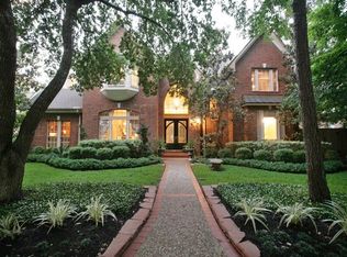 40 Sunlit Forest Dr, Spring, TX 77381