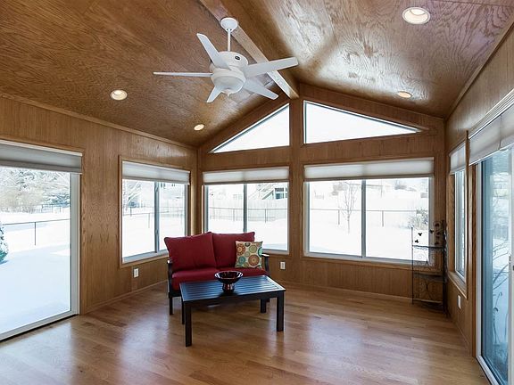 5th image of 840 Saint Andrews Dr