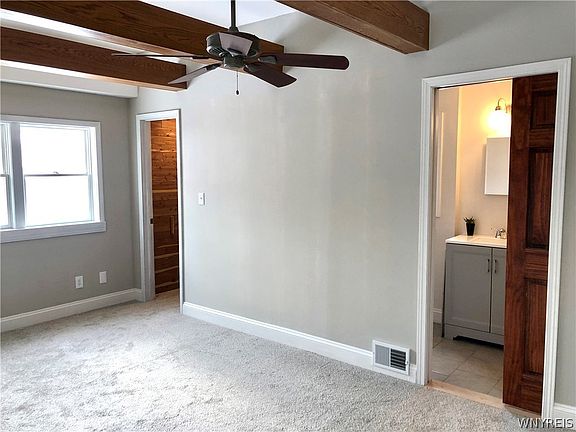 3rd image of 19 University Ct