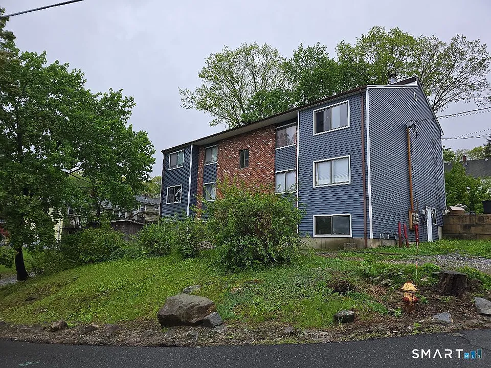 44 Armand Dr #B