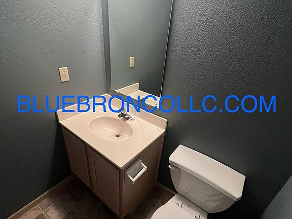 3rd image of 225 SE Florence Ave