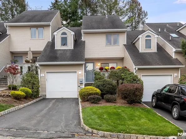 3 Davey Dr #23, West Orange, NJ 07052