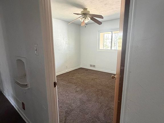5th image of 813 Indiana St SE
