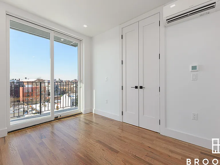 986 Rogers Ave #3C — Photo 7