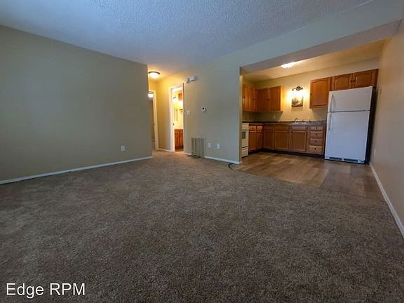 2nd image of 1653 Carriage Hill Dr APT 5