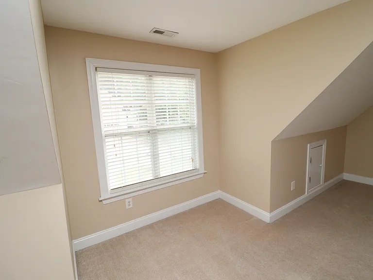 36 W Trafalgar Ct — Photo 34