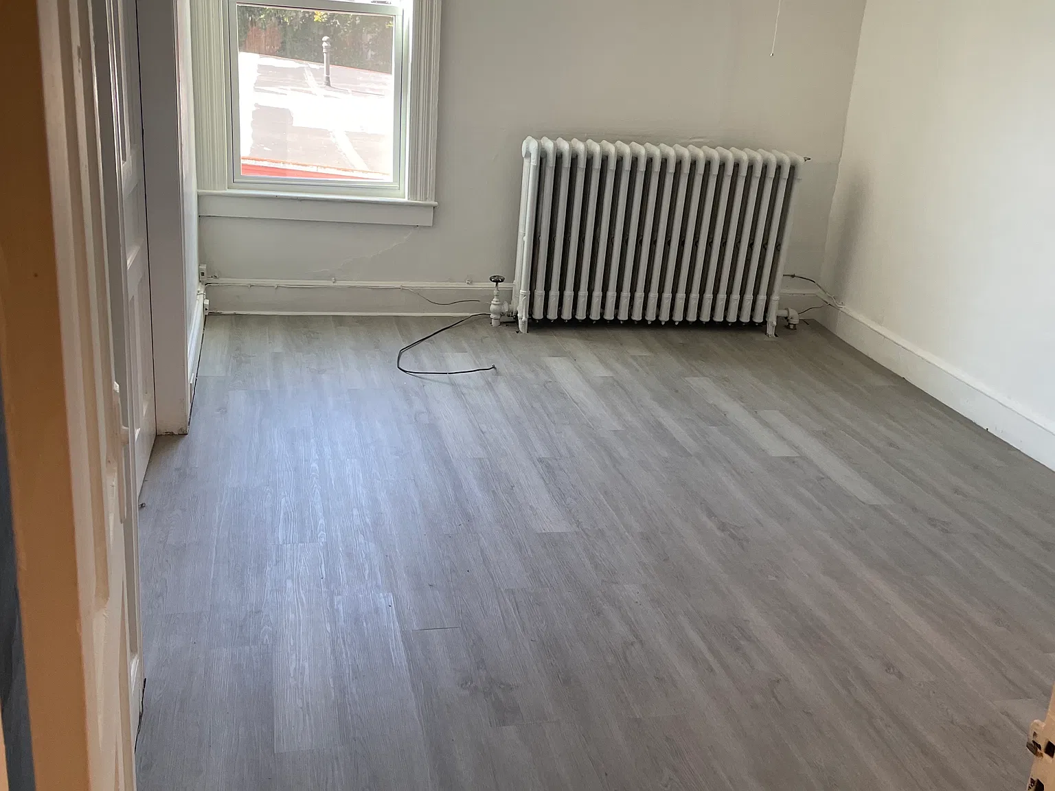 3 bed, 1000 sqft, $1,550 — Photo 3