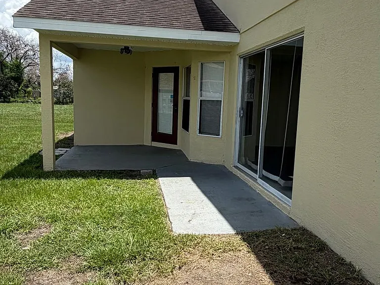 2809 Berkshire Cir — Photo 4