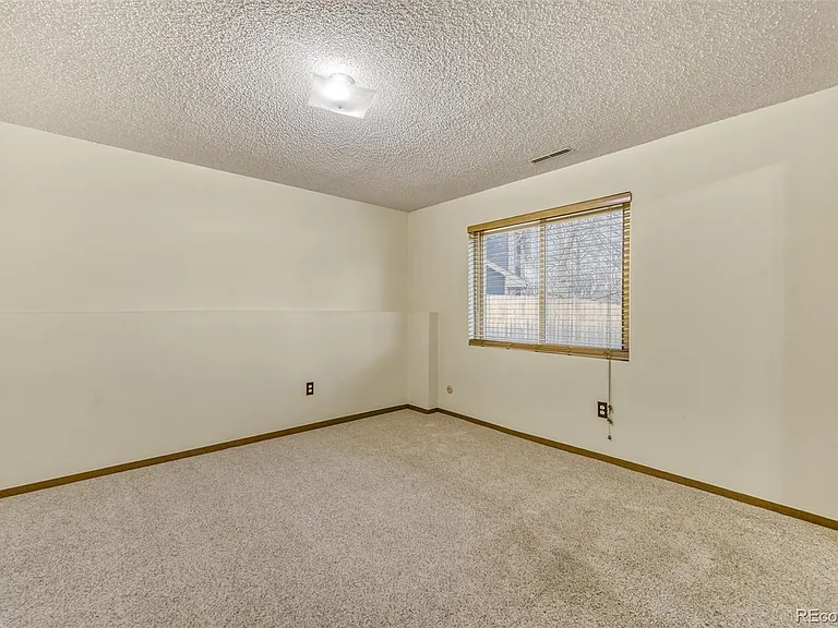 3354 S Kendall St — Photo 23