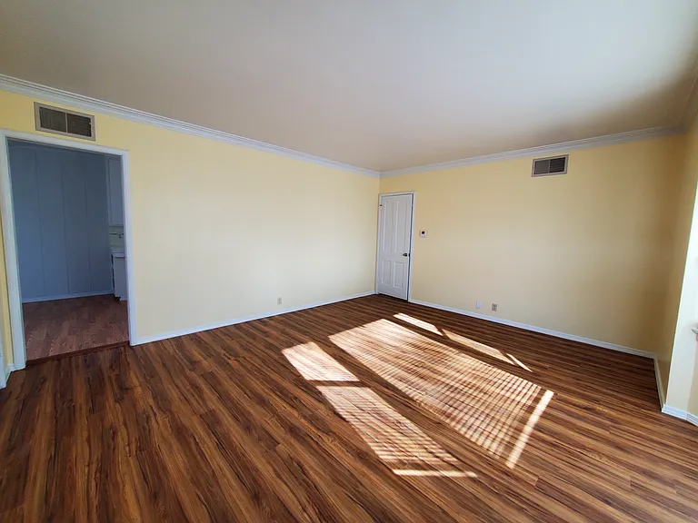 132 Moffett Dr — Photo 4
