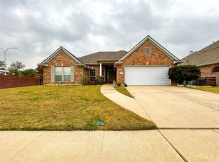 5401 Glen Canyon Rd, Fort Worth, TX 76137