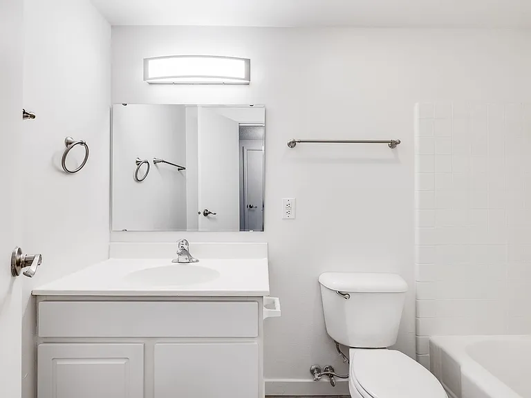 Cambridge Dorchester Apartment Homes — Photo 40