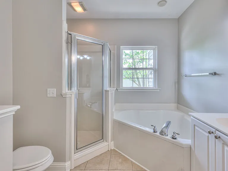2111 Gold Valley Dr — Photo 18