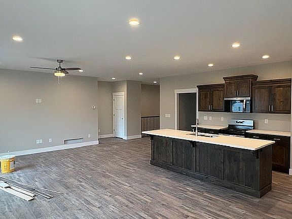 4th image of 6155 Maggie Dr