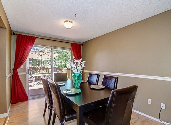 A great room for either a formal or informal gathering!