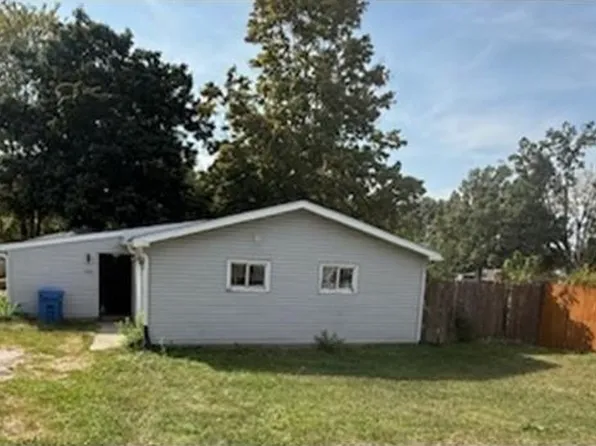 521 N Mulberry St, Churubusco, IN 46723