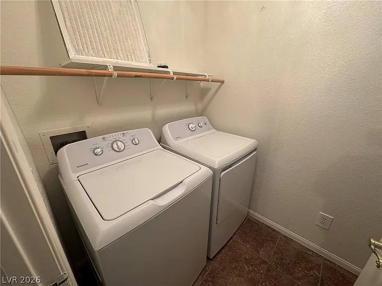 701 Capri Dr #13B — Photo 8