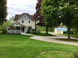 N91W29115 Center Oak Rd, Hartland, WI 53029