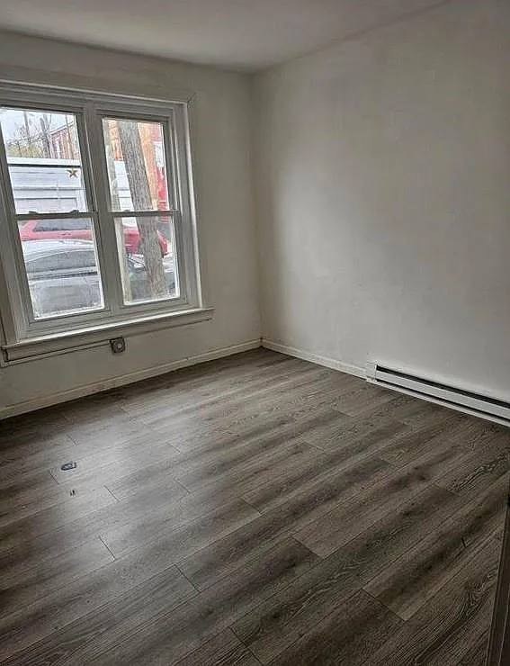 1 bed, 300 sqft, $1,200 — Photo 4