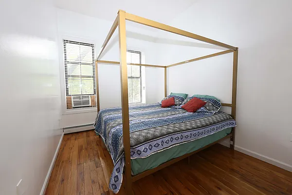 Sold by Rand Realty NY | media 11