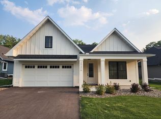 25375 Park Ln, Shorewood, MN 55331