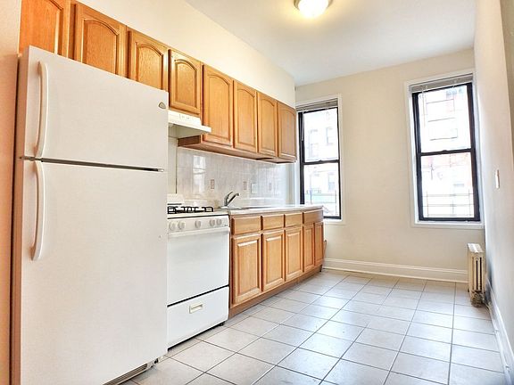 3rd image of 3421 42nd St APT 1L