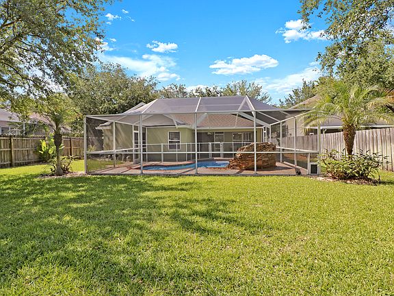 5th image of 19133 Dove Creek Dr