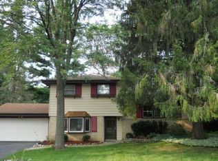 16130 W Santa Rosa Blvd, New Berlin, WI 53151