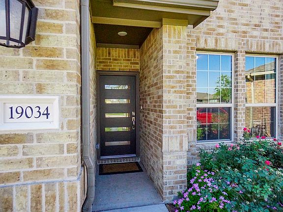 5th image of 19034 Whitehaven Bend Ln
