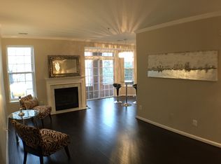 8181 Carnegie Hall Ct APT 108, Vienna, VA 22180